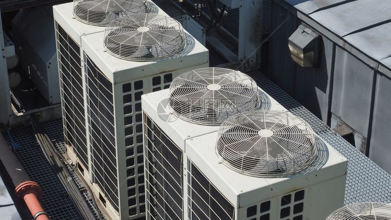 医药冷库温湿度监控系统：分体式型号的选型与考量**